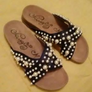 Black pearl sandal slippers